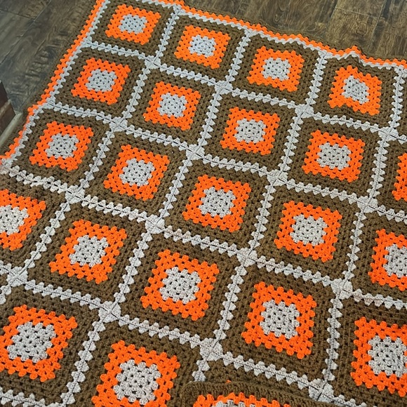 Homemade afghan - Picture 3 of 3